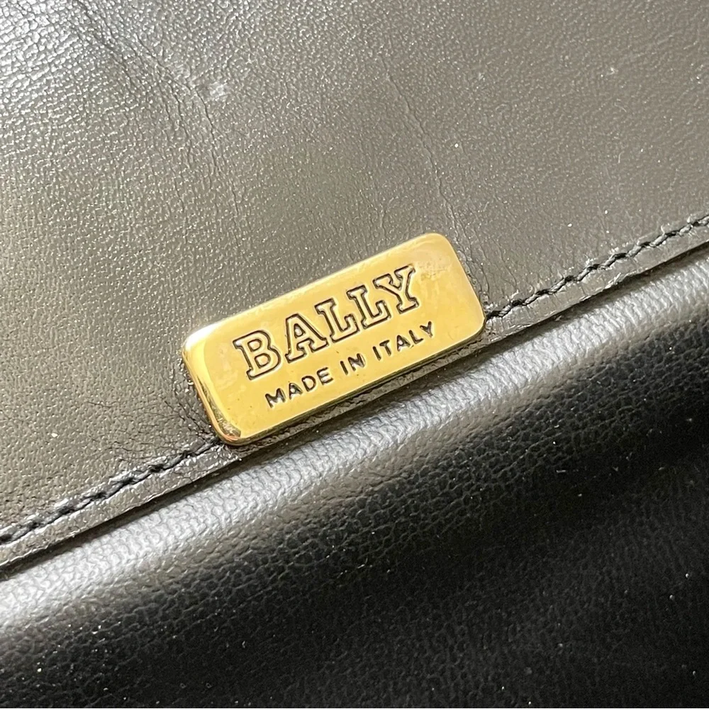 Bally black box calf leather vintage shoulder bag